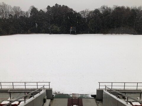 キヤノン全景2022年2月10日雪.jpg