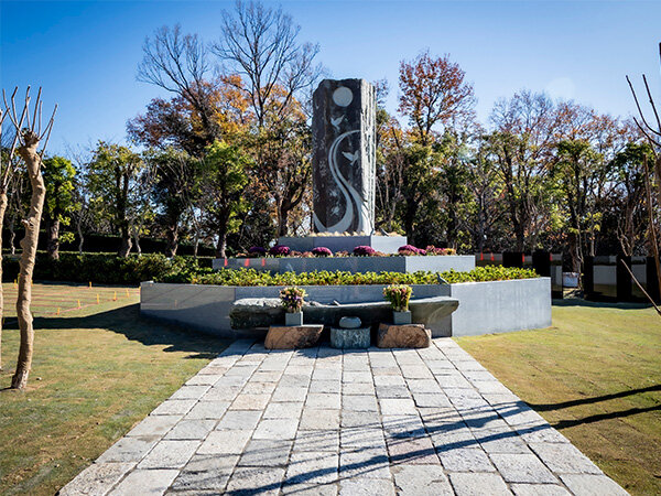 樹木墓地「悠久の丘」合祀墓・合葬墓